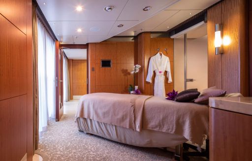 Massage room onboard charter expedition yacht OCTOPUS