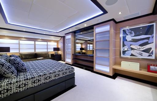 superyacht SOFIA 3's master suite
