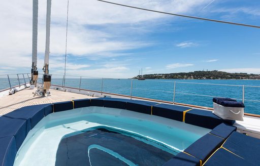 Jacuzzi on foredeck of charter yacht Q 
