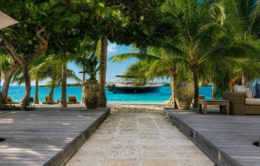 Exumas - Over Yonder Cay boat