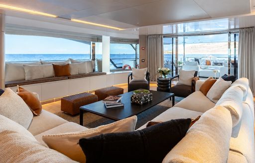 Charter yacht PAPER MOON main salon overview