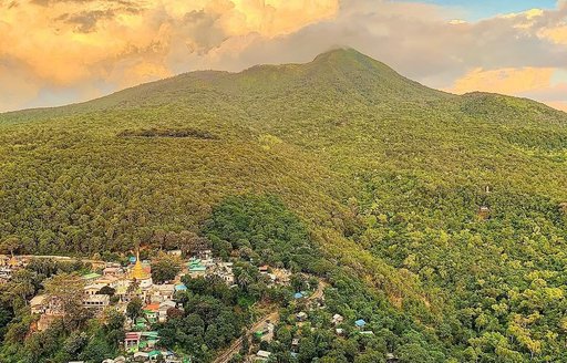 Myanmar - Mount Popa horizon