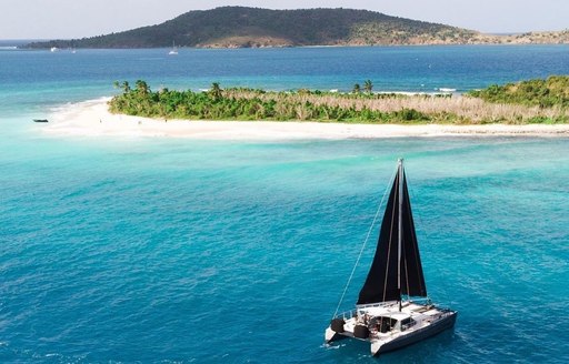 BVI - Jost Van Dyke - Sandy Cay boat