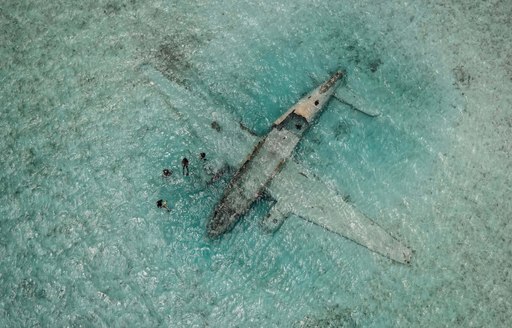 Exumas - Norman's Cay Pablo Escobar's Plane Wreck