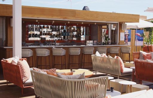 St Tropez - Tahiti Beach bar