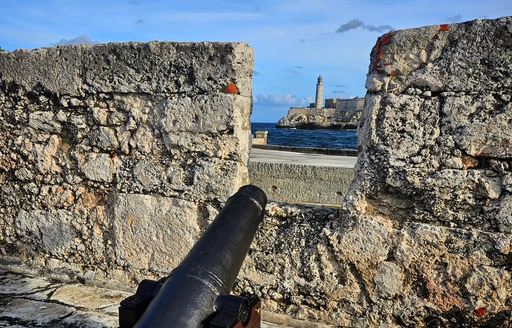 Castillo de San Salvador de la Punta cannon