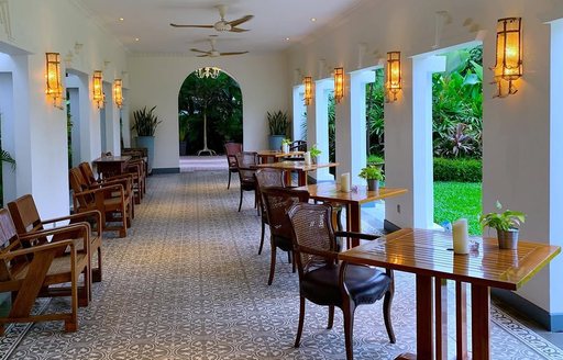 Myanmar - Le Planteur Restaurants & Lounge outdoor dining area