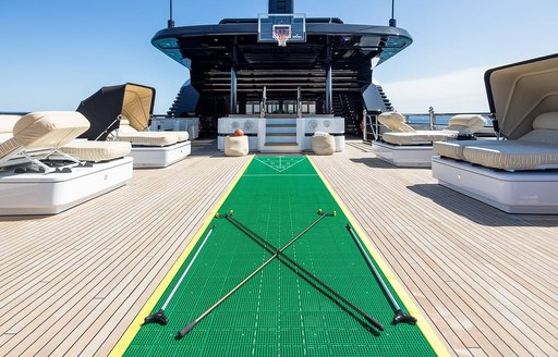 Charter yacht STARFIRE games court