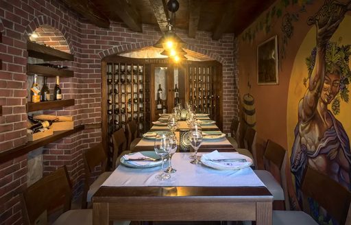 Mediterraneo Dine & Wine Hvar indoor dining area