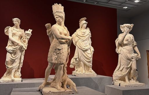 Louvre Abu Dhabi statues