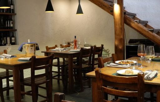 Alghero - Al Tuguri dining area