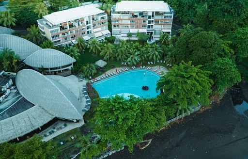 Tahiti - Lafayette Beach Tahiti Pearl Beach Resort