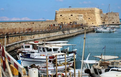 Rocca a Mare Fortress Crete, boats