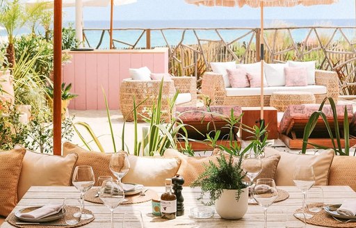 Shellona St Tropez dining area