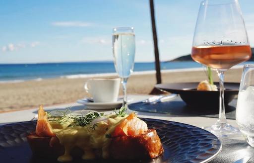 Ibiza - Nassau Beach Club beach food