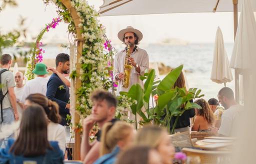 Monaco - Neptune Beach outdoor live music