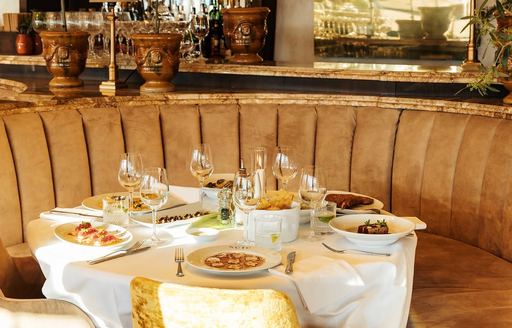 St Tropez - NOTO dining area food