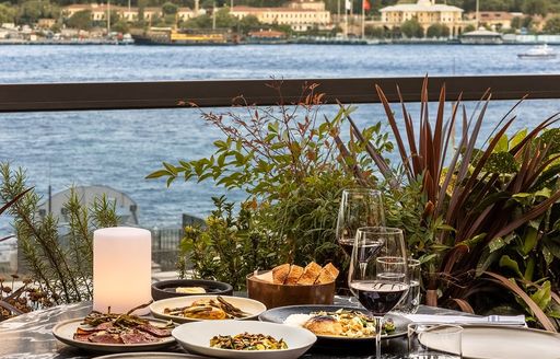 Mürver Restaurant Istanbul dining area water