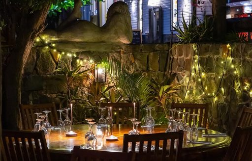 Eddy's Ghetto St Barts garden dining area