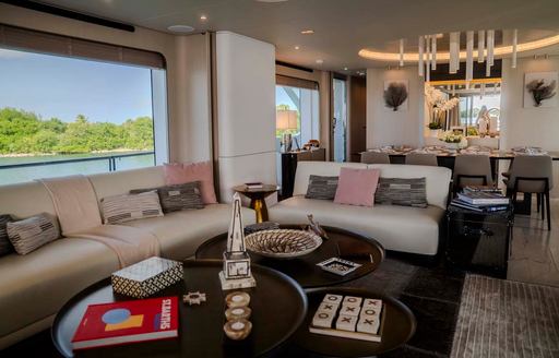 Charter yacht ALEGRIA interior lounge