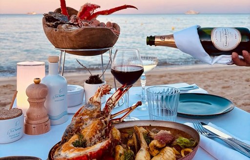 La Serena St Tropez dining on beach