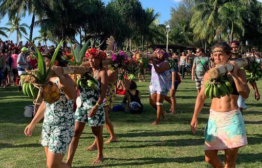 Tahiti - Pā'ōfa'i Gardens people