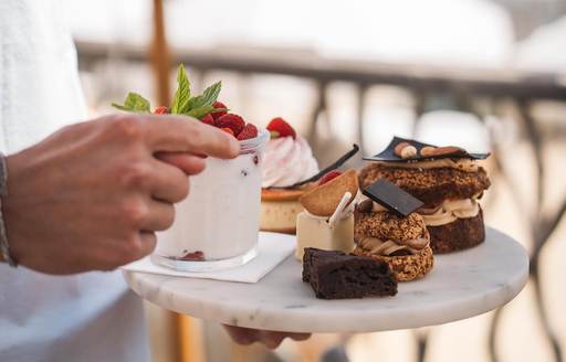 St Tropez - Le 1051 food
