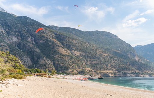 Turkey - Blue Lagoon (Ölüdeniz) beach paragliding