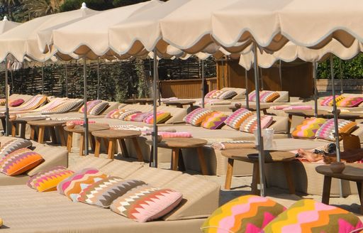 St Tropez - Jardin Tropezina beach loungers