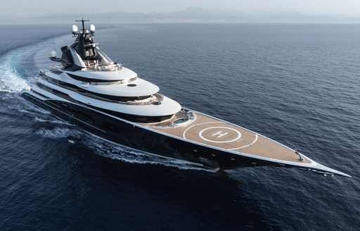 Charter yacht KISMET at sea