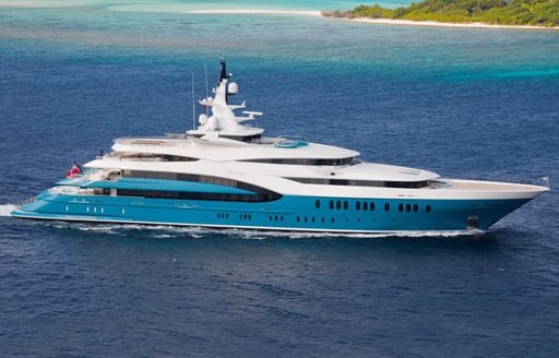 Charter yacht SUNRAYS at sea
