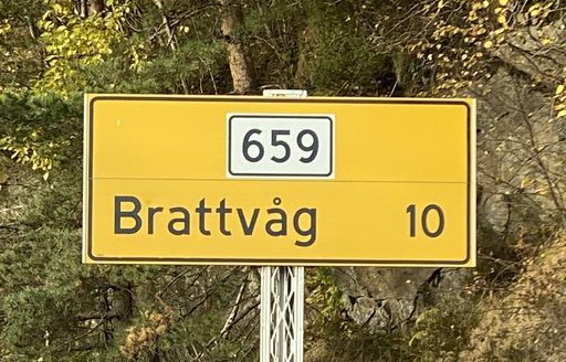 Road for Brattvag