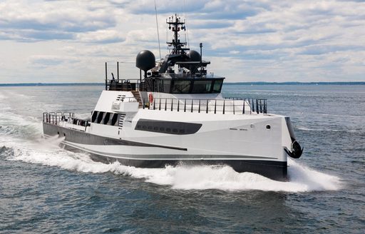 Damen yacht AXIS 