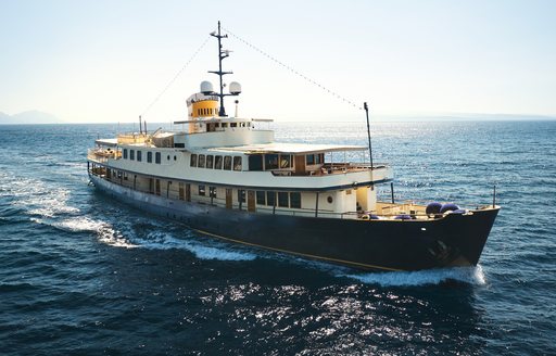 Charter yacht SEAGULL II st sea