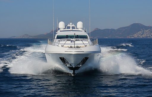 Charter yacht VENI VIDI VICI bow at sea