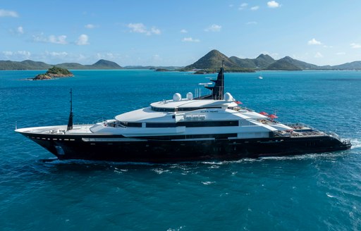 Charter yacht ALFA NERO at sea
