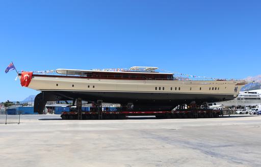 Yacht rental SIMENA on tarmac