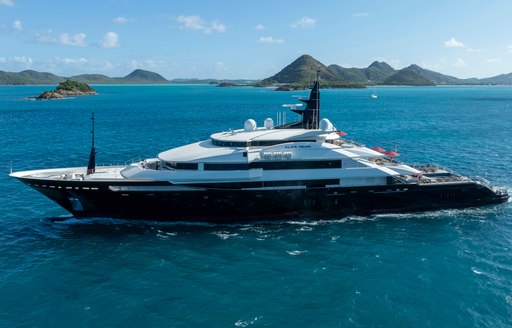 Charter yacht ALFA NERO at sea