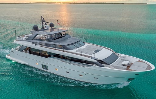 Charter yacht GATSBY at sea