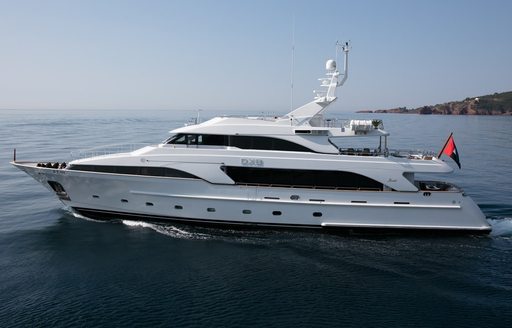 Charter yacht DXB at sea