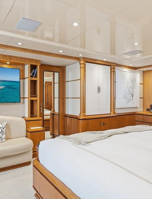Charter yacht XOXO master cabin with berth and seating