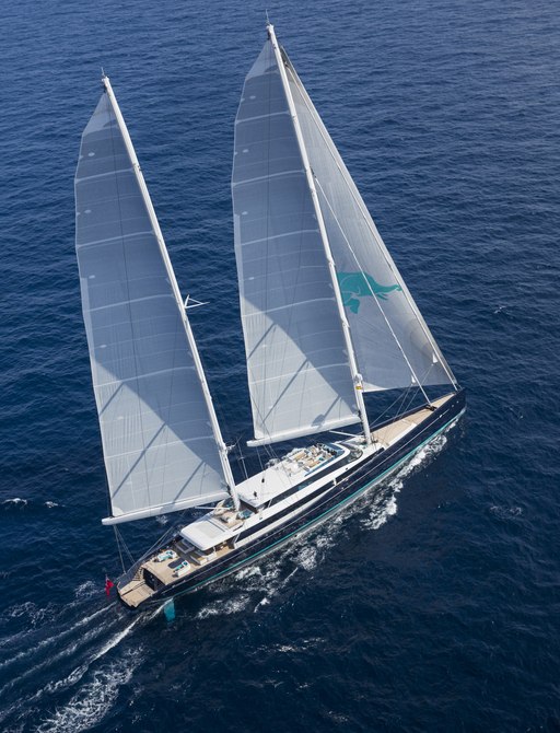 Sailing yacht AQUIJO underway