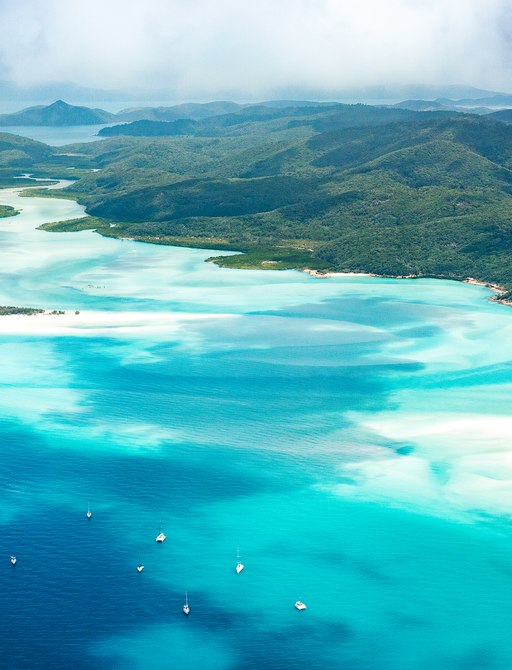 Whitsunday islands, gorgeous blue waters