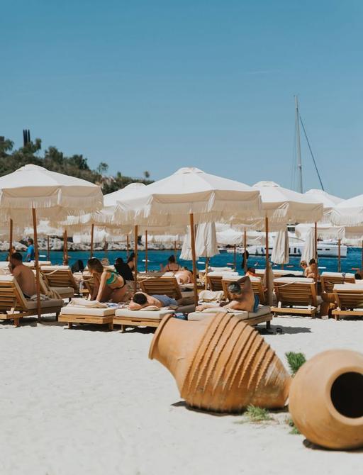 Sun loungers at Lucca Beach