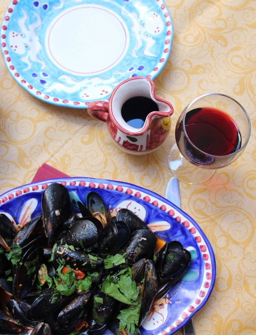 Mussels and red wine