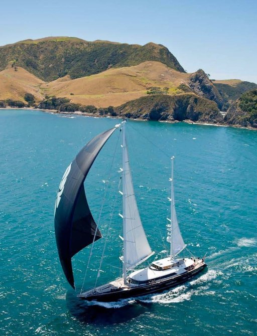 sailing yacht SILENCIO cruises on charter in the Bay of Islands