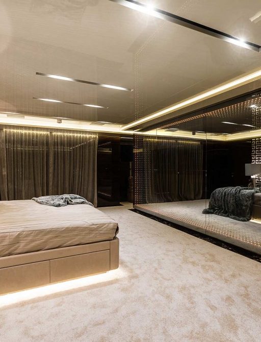 'Flying Dragon' luxurious master suite