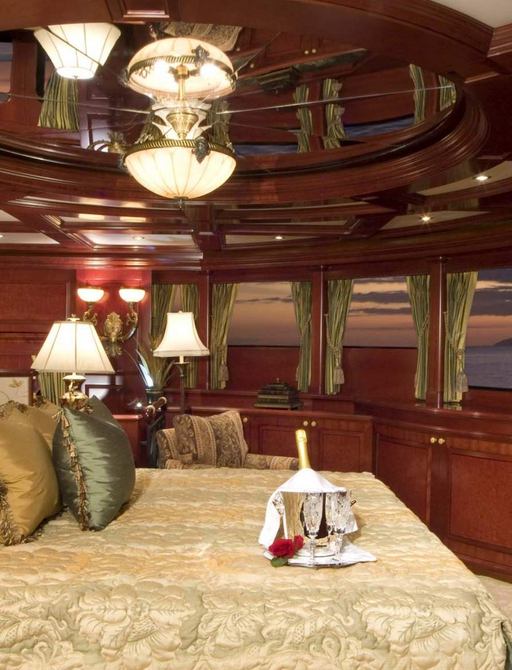 superyacht amarula sun's master suite