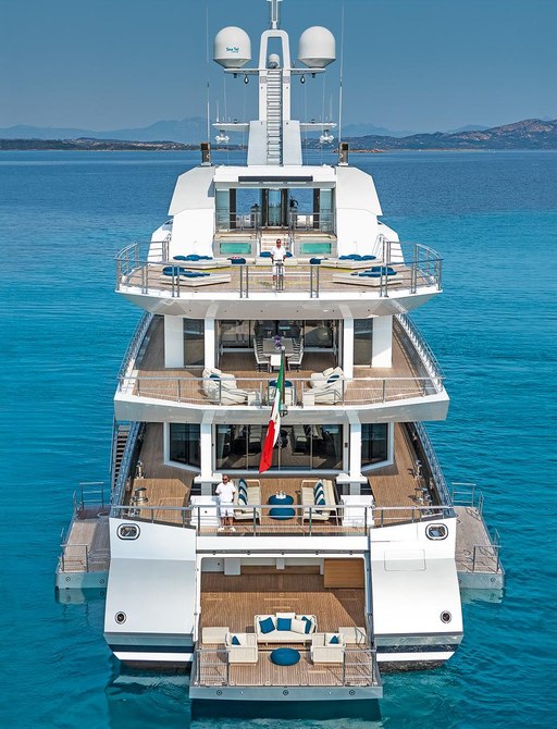 Aft profile of charter yacht STELLA MARIS