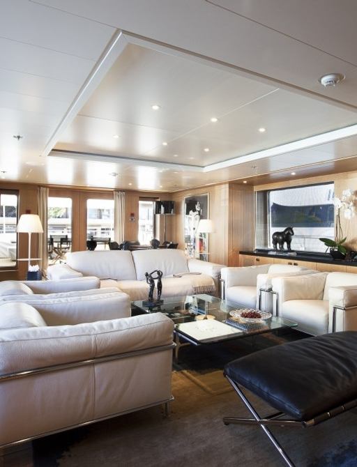 charter yacht 'Lady Nag Nag' salon